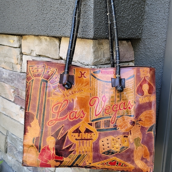 Embossed Las Vegas collectible handbag - Picture 2 of 9
